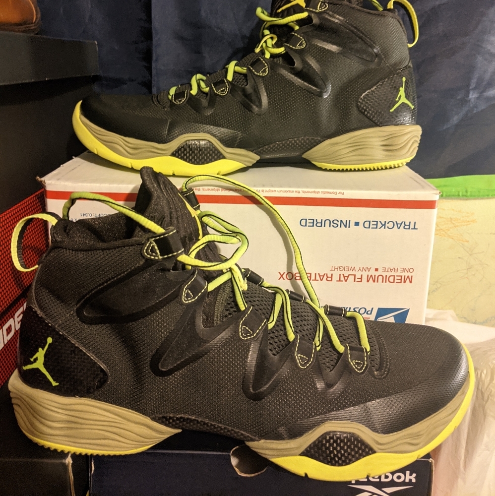 Jordan 28 SE